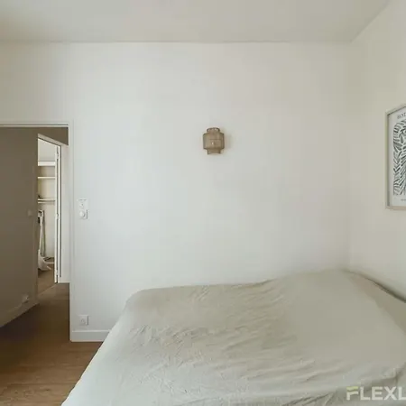 Flexliving - Whole Flat - Mesnil * Париж