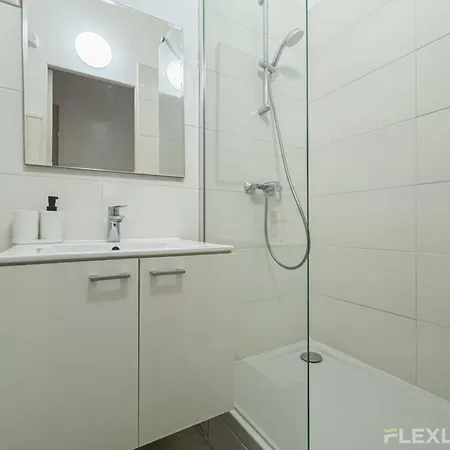 Flexliving - Whole Flat - Mesnil Appartement